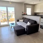 Appartement Punta Prima Indoor & Outdoor Pool *