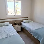 Punta Prima Indoor & Outdoor Pool Appartement *