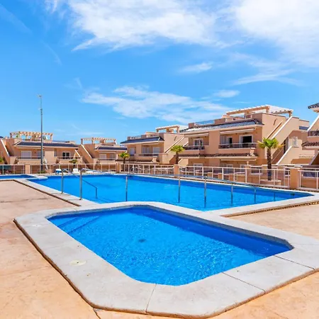 Punta Prima Indoor & Outdoor Pool 아파트 *