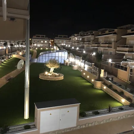 Punta Prima Indoor & Outdoor Pool 또레비에하
