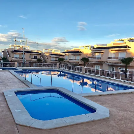 Punta Prima Indoor & Outdoor Pool 아파트 또레비에하